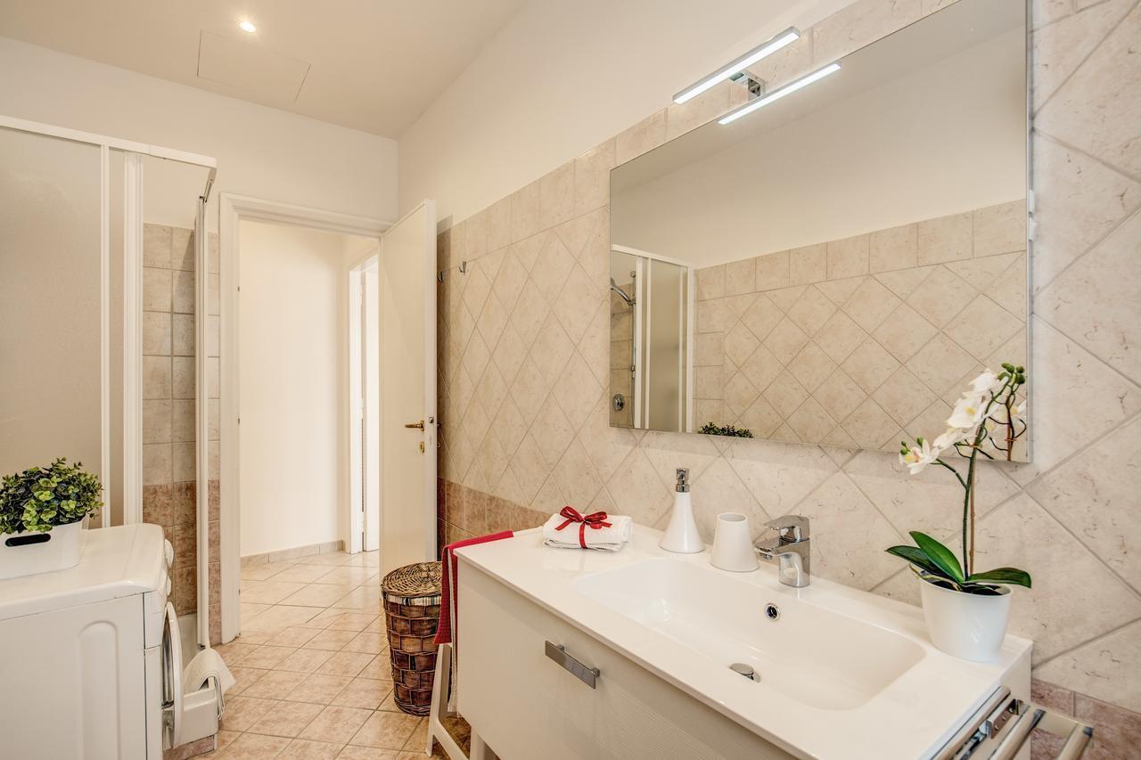 Rome4Guest Ostia Apartment ภายนอก รูปภาพ