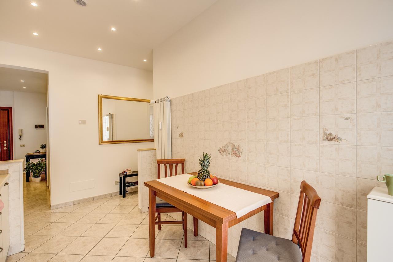 Rome4Guest Ostia Apartment ภายนอก รูปภาพ